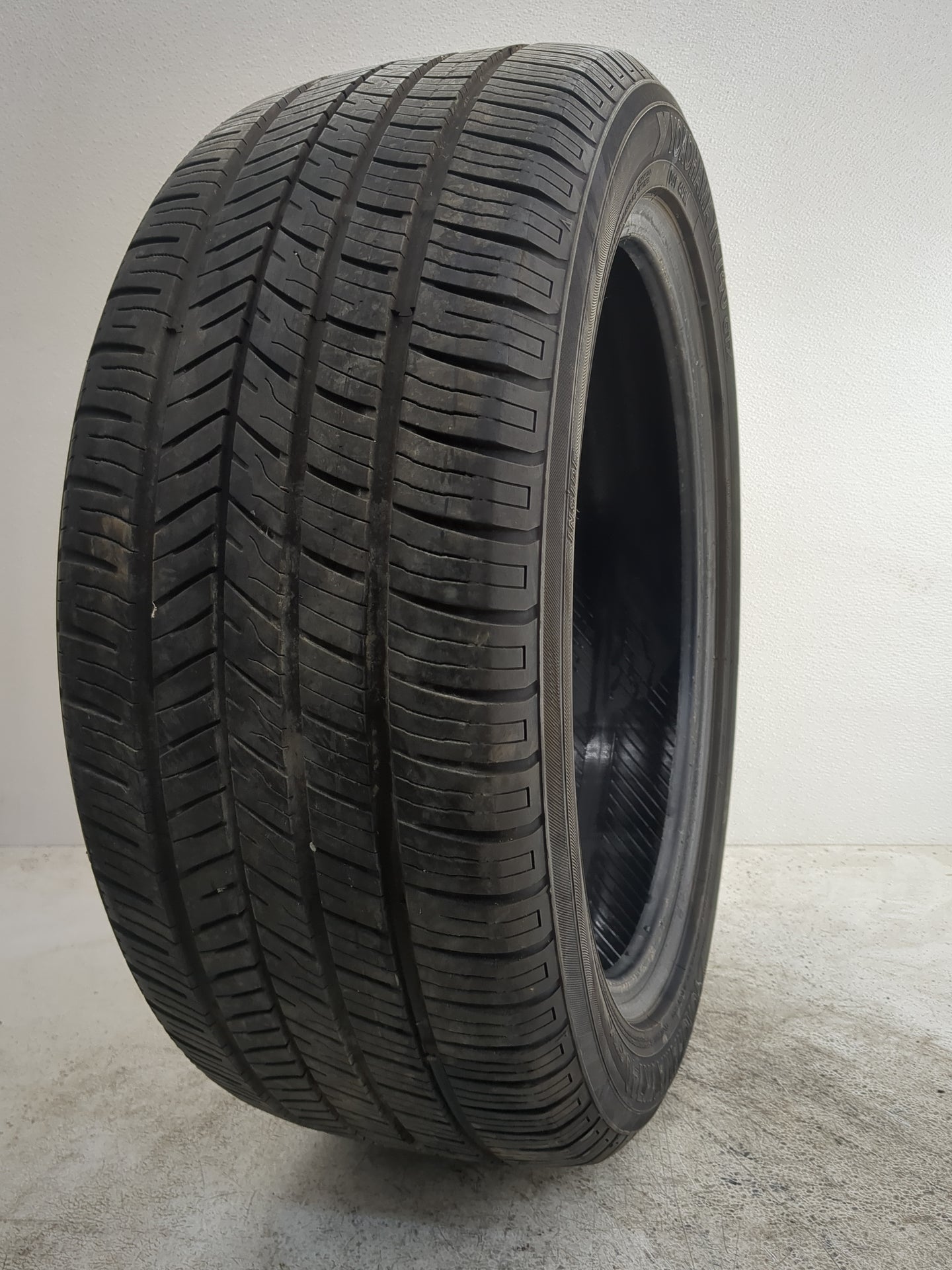 Used Tire 225/50R18 YOKOHMA YK740 GTX 95H - Tread Depth 8/32 - Oemusedautoparts1.com