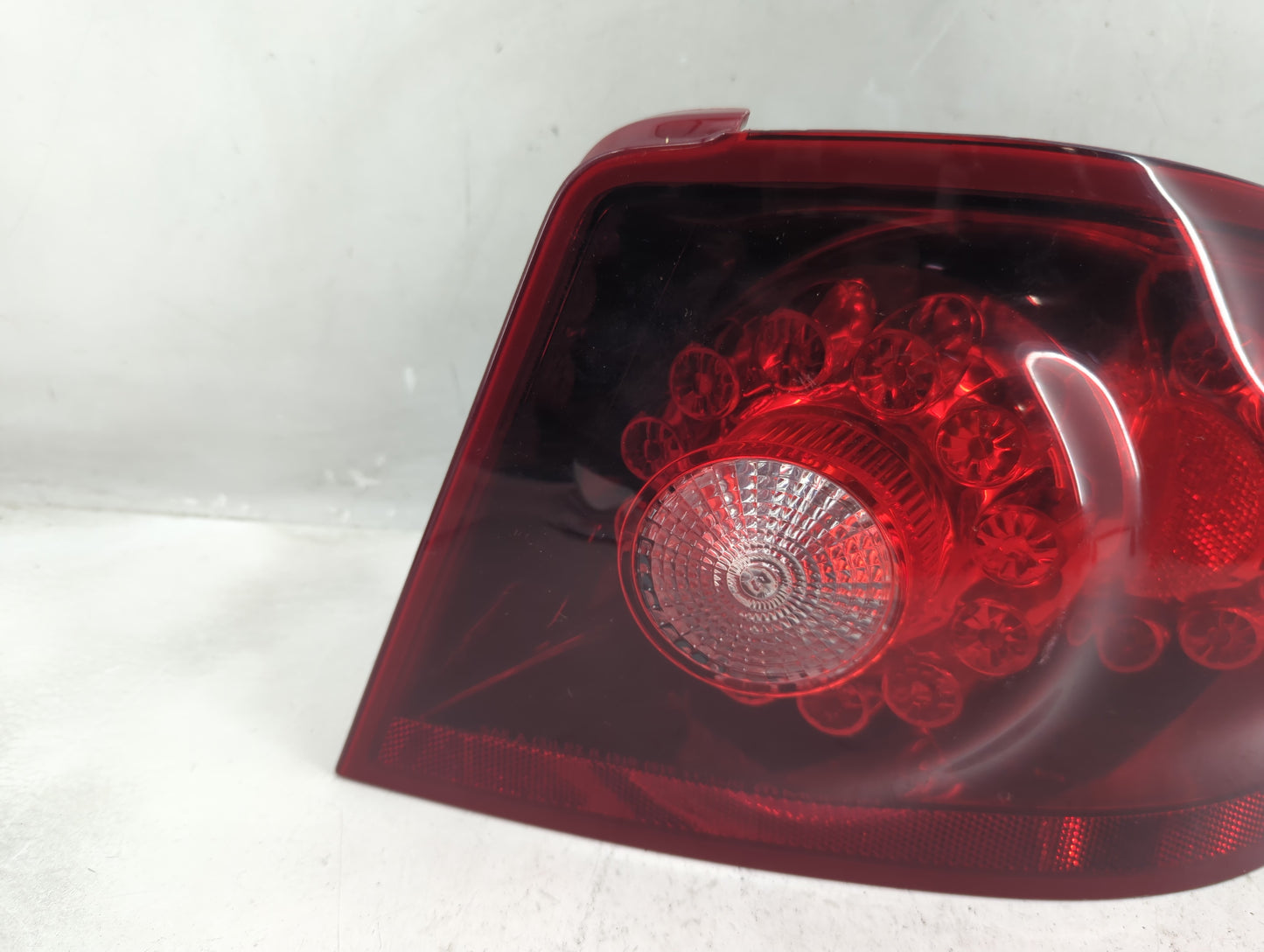 2011-2014 Dodge Avenger Tail Light Assembly Passenger Right OEM P/N:05182522AG Fits Fits 2011 2012 2013 2014 OEM Used Auto P