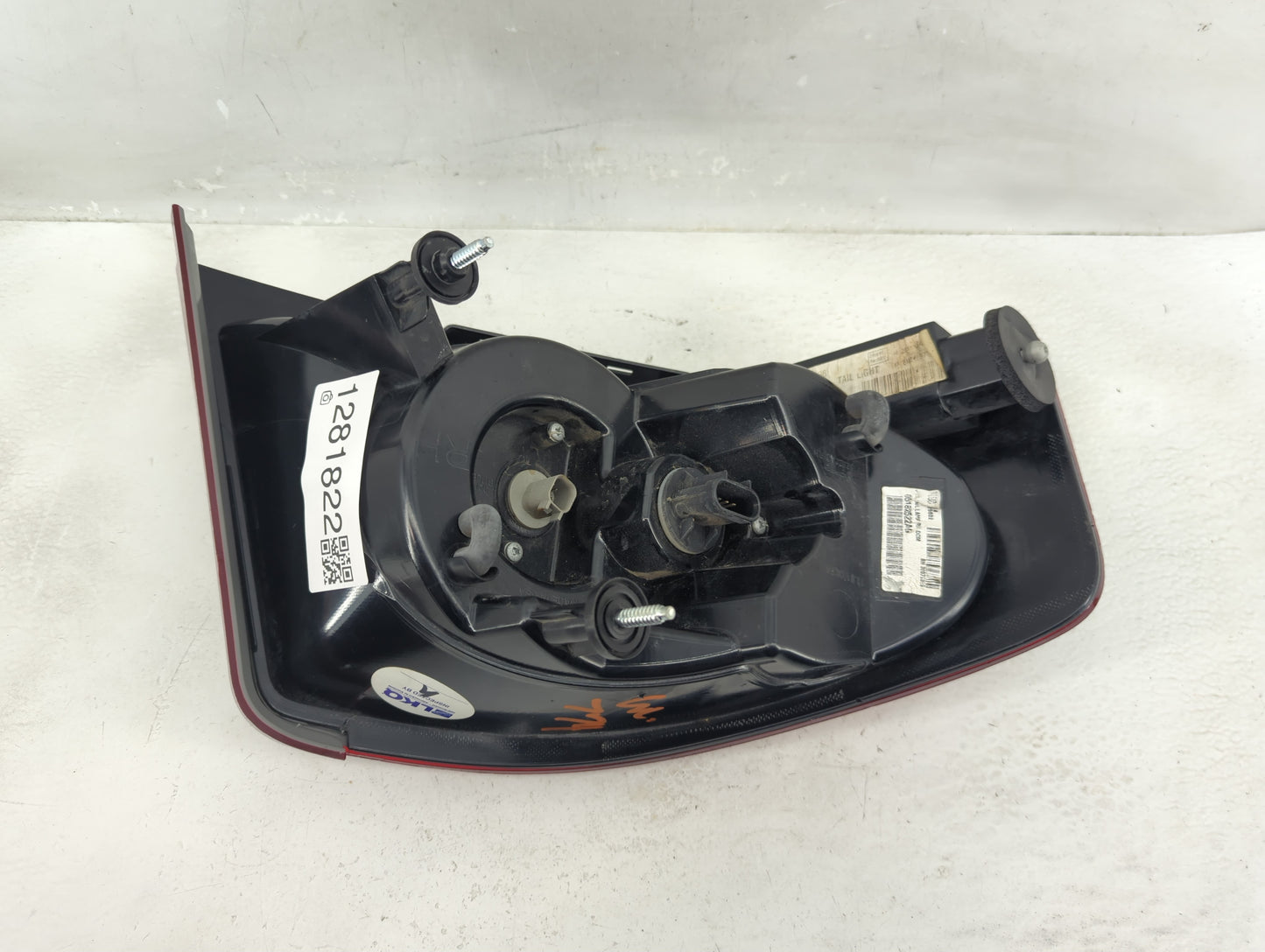 2011-2014 Dodge Avenger Tail Light Assembly Passenger Right OEM P/N:05182522AG Fits Fits 2011 2012 2013 2014 OEM Used Auto P