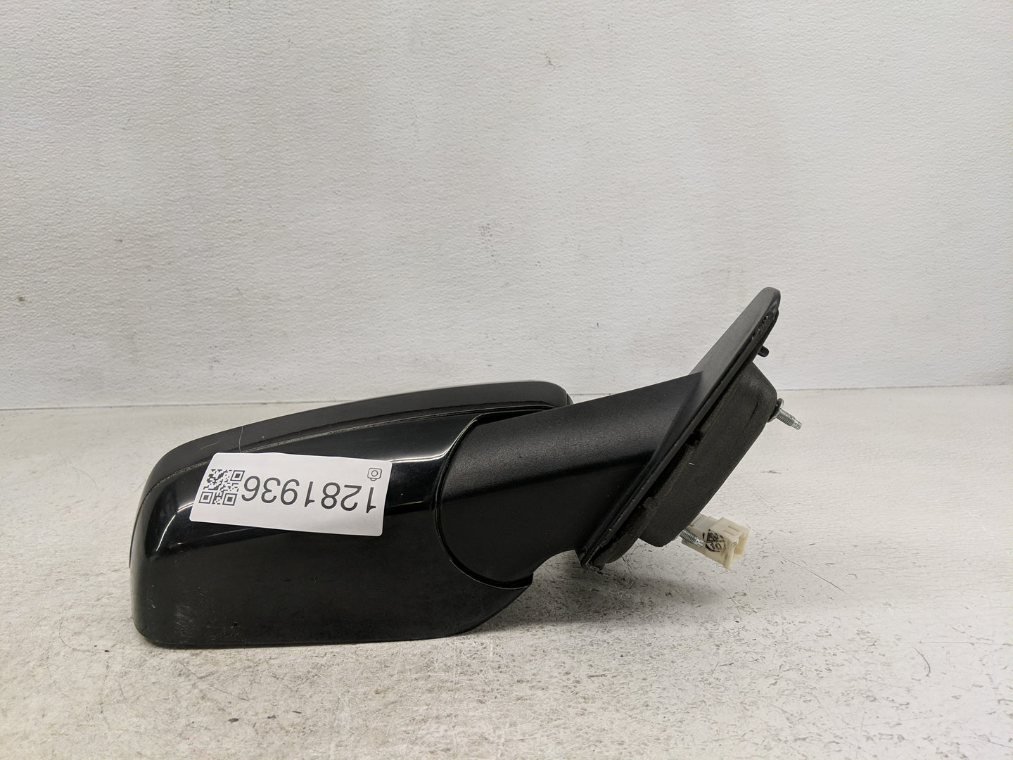 2013-2014 Dodge Avenger Passenger Side View Mirror - Right Door Mirror OEM Used - Oemusedautoparts1.com