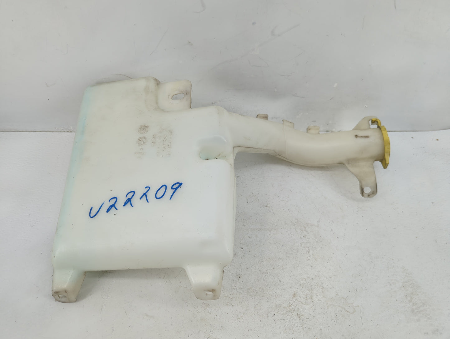 2011-2014 Dodge Avenger Windshield Washer Fluid Reservoir Bottle Oem - Oemusedautoparts1.com