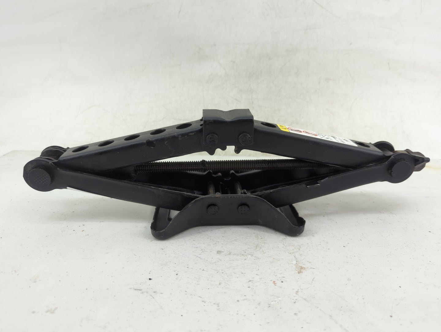 2014 Dodge Avenger Spare Scissor Car Jack - Oemusedautoparts1.com