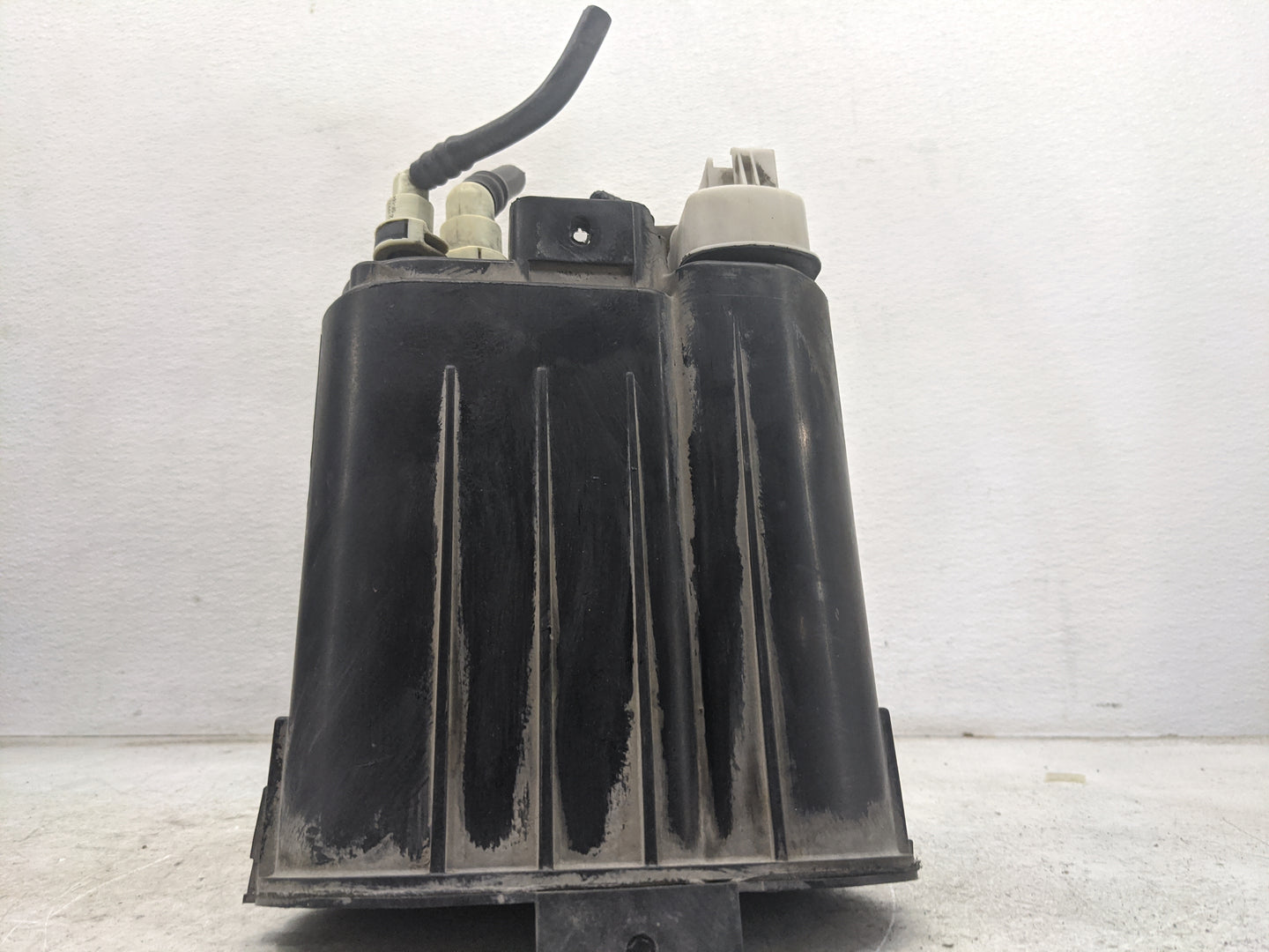 2014 Dodge Avenger Fuel Vapor Charcoal Canister - Oemusedautoparts1.com