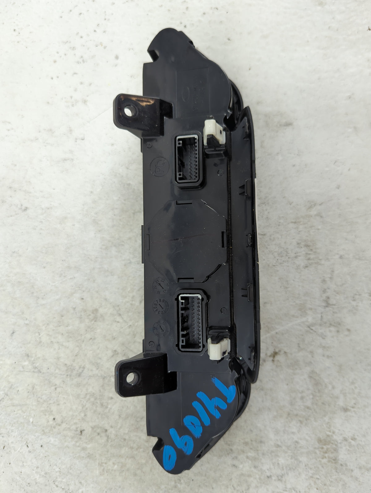 2014 Dodge Avenger Climate Control Module Temperature AC/Heater Replacement P/N:97250-M6130WK QCL0005G46 Fits Fits 2019 2020