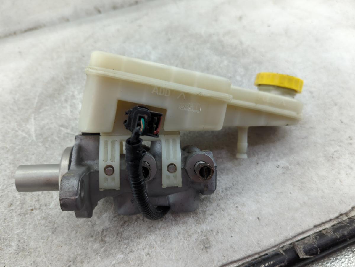 2008-2014 Dodge Avenger Brake Master Cylinder 1512020 - Oemusedautoparts1.com