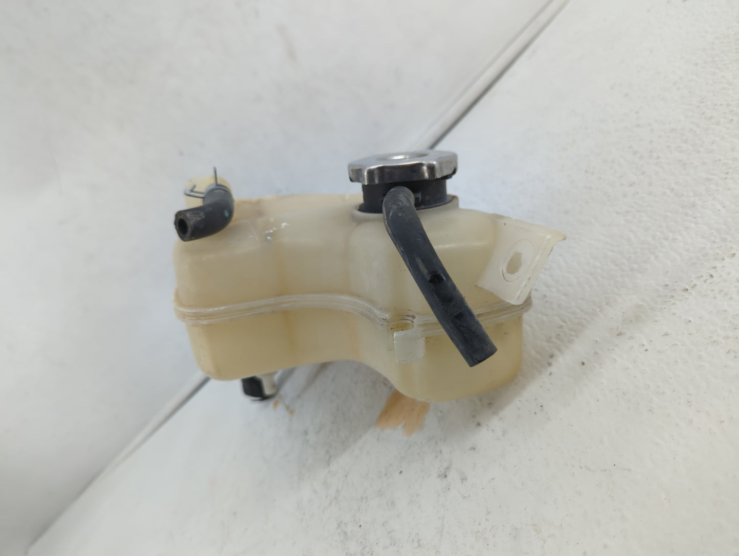 2008-2014 Dodge Avenger Radiator Coolant Overflow Expansion Tank Bottle 400171 - Oemusedautoparts1.com