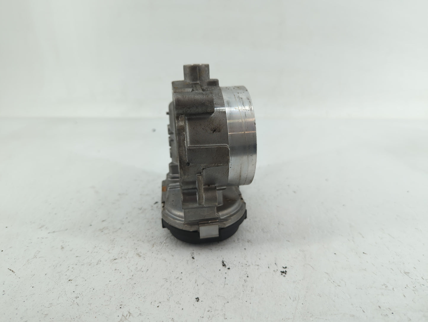 2011-2014 Dodge Avenger Throttle Body P/N:05184349AE 05184349AC Fits OEM Used Auto Parts - Oemusedautoparts1.com