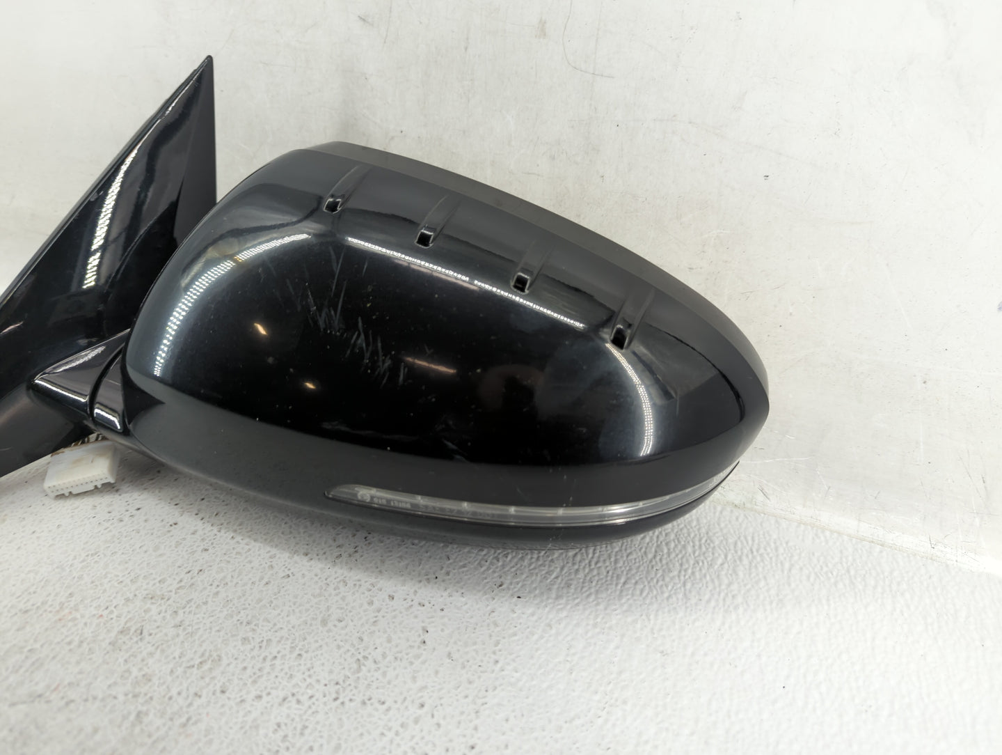 2014 Dodge Avenger Driver Side View Mirror - Left Door Mirror OEM Used - Oemusedautoparts1.com