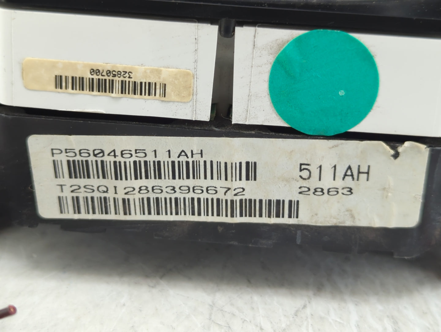 2011-2014 Dodge Avenger Instrument Cluster Speedometer Gauges P/N:P56046511AH Fits Fits 2011 2012 2013 2014 OEM Used Auto Pa