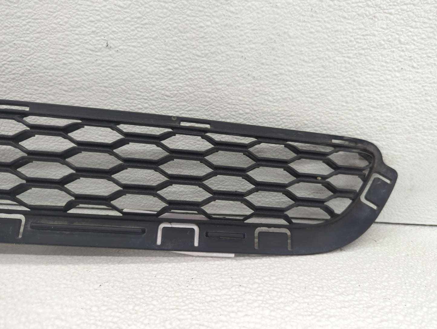2011-2014 Dodge Avenger Front Grille Bumper Not Included - Oemusedautoparts1.com