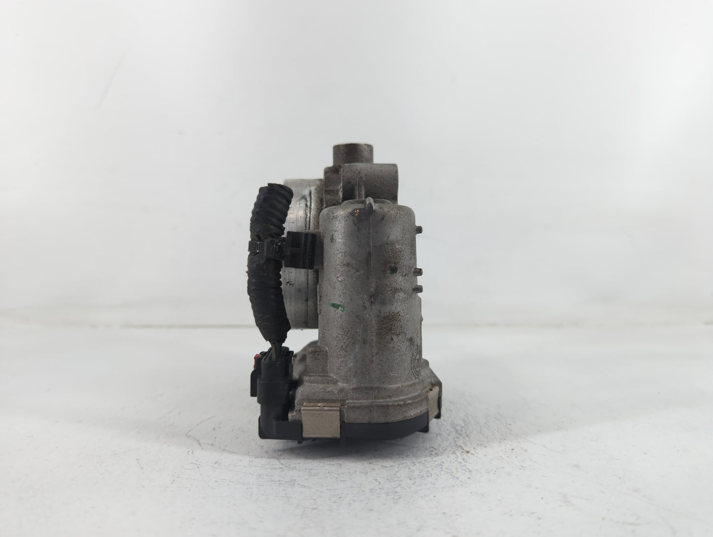 2011-2014 Dodge Avenger Throttle Body P/N:0 280 750 570 05184349AC Fits OEM Used Auto Parts - Oemusedautoparts1.com