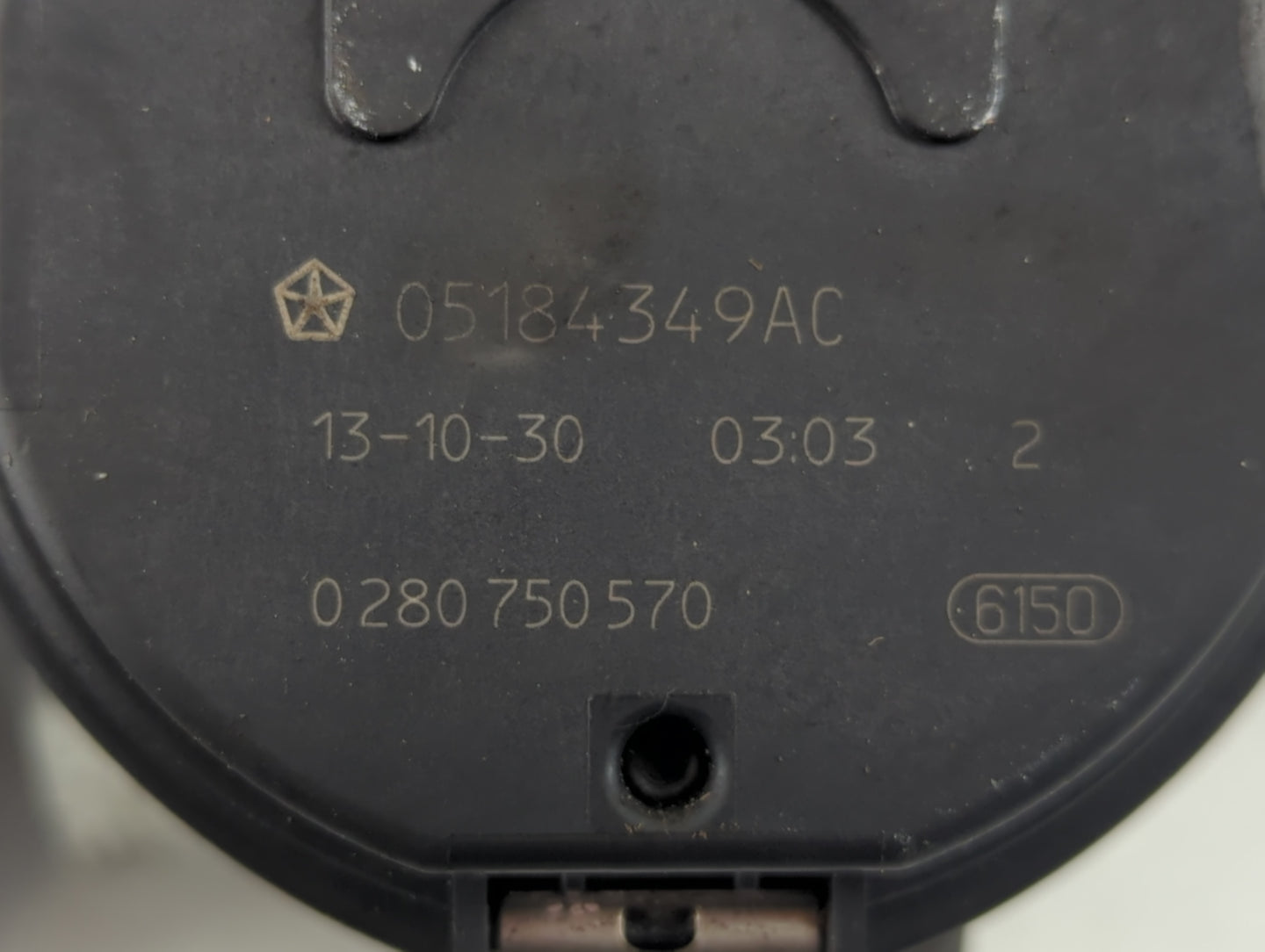 2011-2014 Dodge Avenger Throttle Body P/N:0 280 750 570 05184349AC Fits OEM Used Auto Parts - Oemusedautoparts1.com