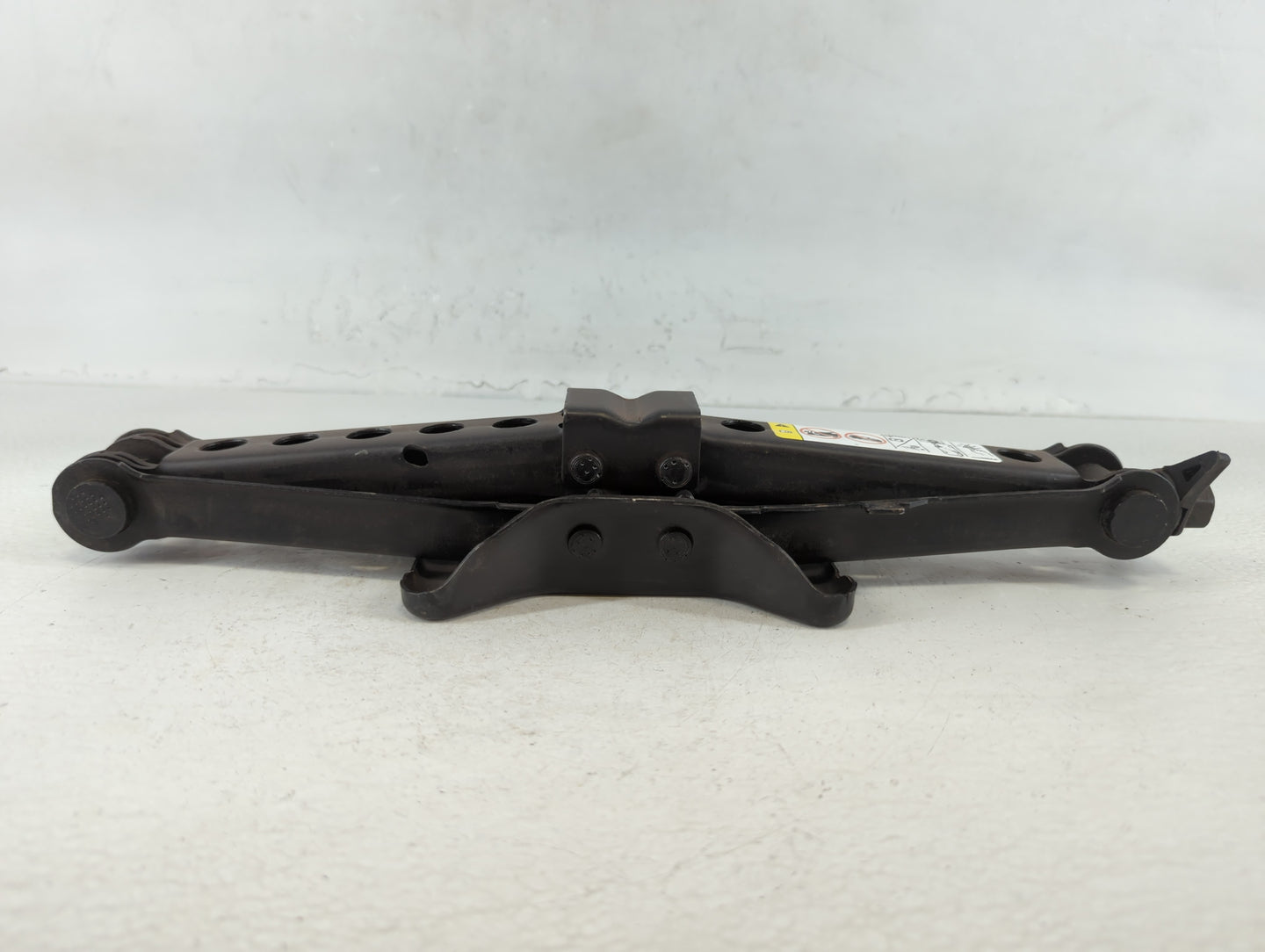 2014 Dodge Avenger Spare Scissor Car Jack - Oemusedautoparts1.com