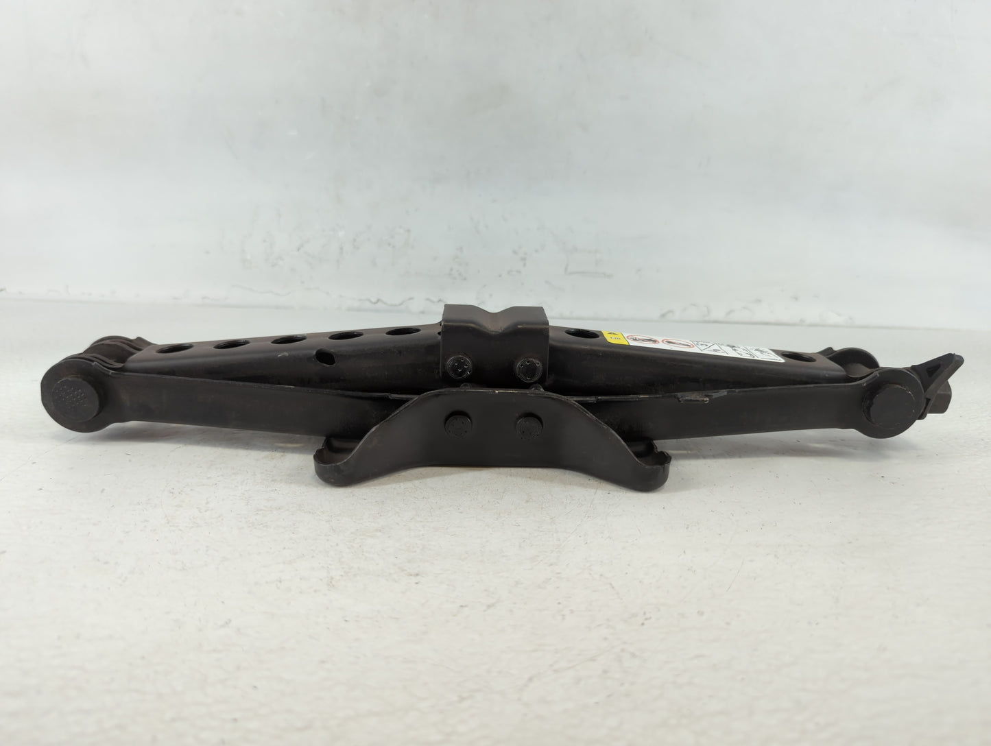 2014 Dodge Avenger Spare Scissor Car Jack - Oemusedautoparts1.com