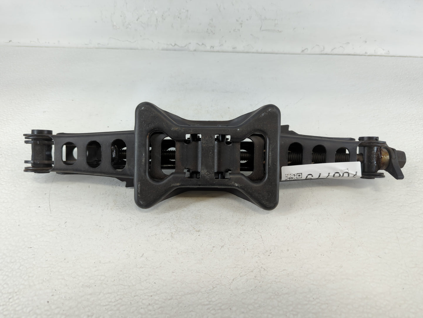 2014 Dodge Avenger Spare Scissor Car Jack - Oemusedautoparts1.com