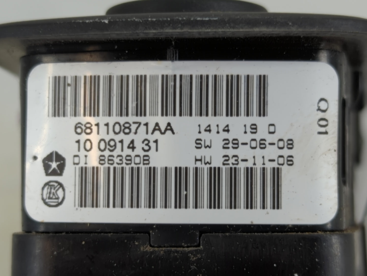 2014 Dodge Caravan Master Power Window Switch Replacement Driver Side Left P/N:68110871AA Fits OEM Used Auto Parts - Oemused