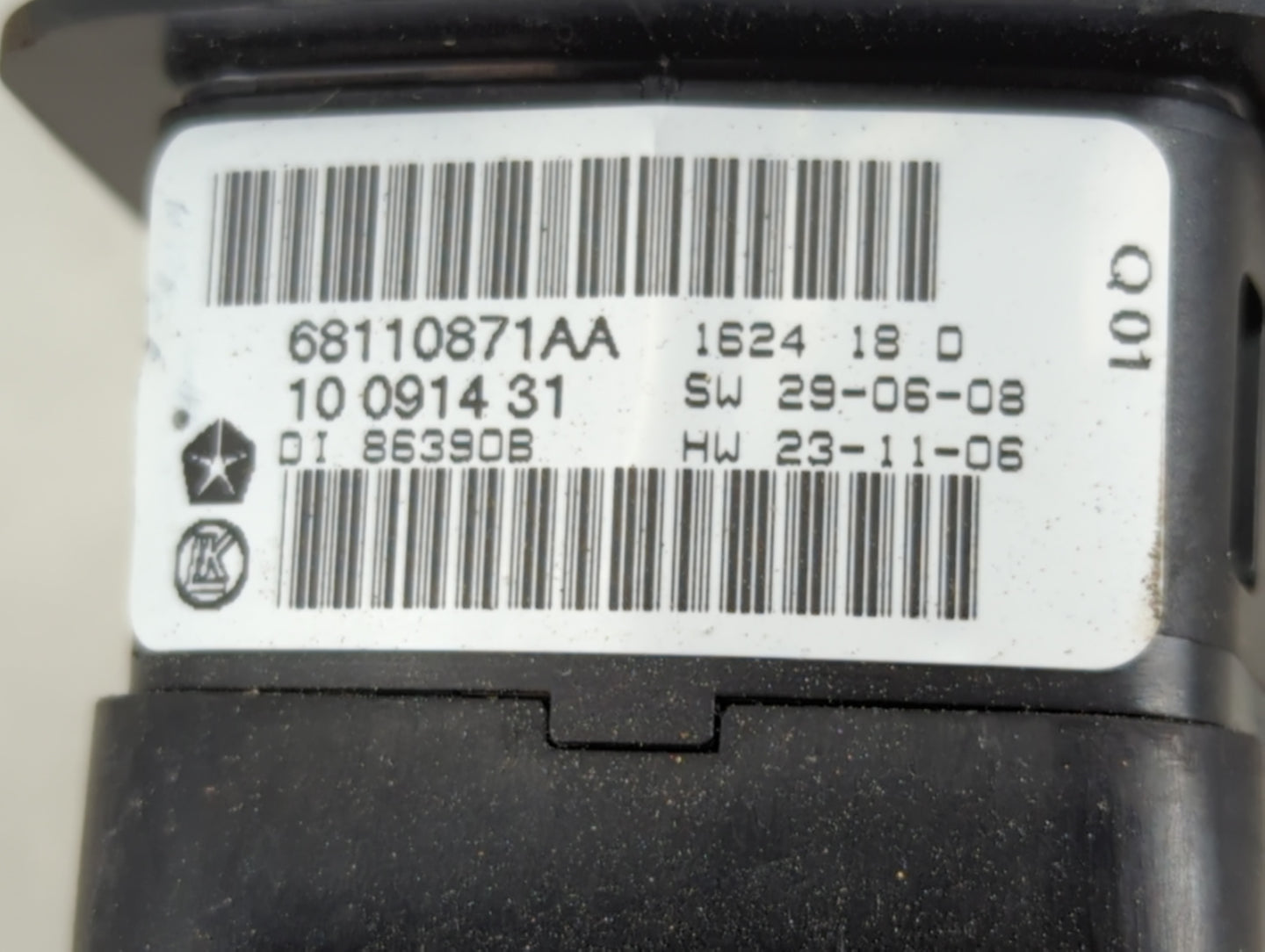 2014 Dodge Caravan Master Power Window Switch Replacement Driver Side Left P/N:68110871AA Fits OEM Used Auto Parts - Oemused