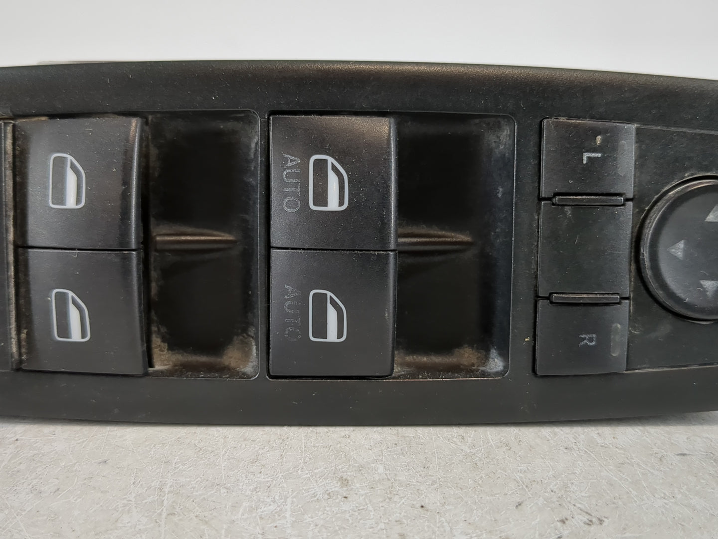 2014 Dodge Caravan Master Power Window Switch Replacement Driver Side Left P/N:68110871AA Fits OEM Used Auto Parts - Oemused