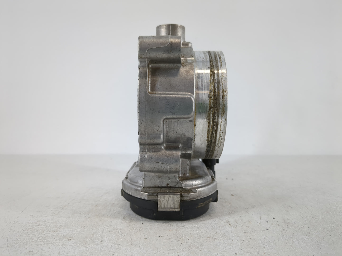 2014 Dodge Caravan Throttle Body P/N:05184349AC Fits Fits 2011 2012 2013 2015 2016 2017 2018 2019 2020 2021 2022 OEM Used Au