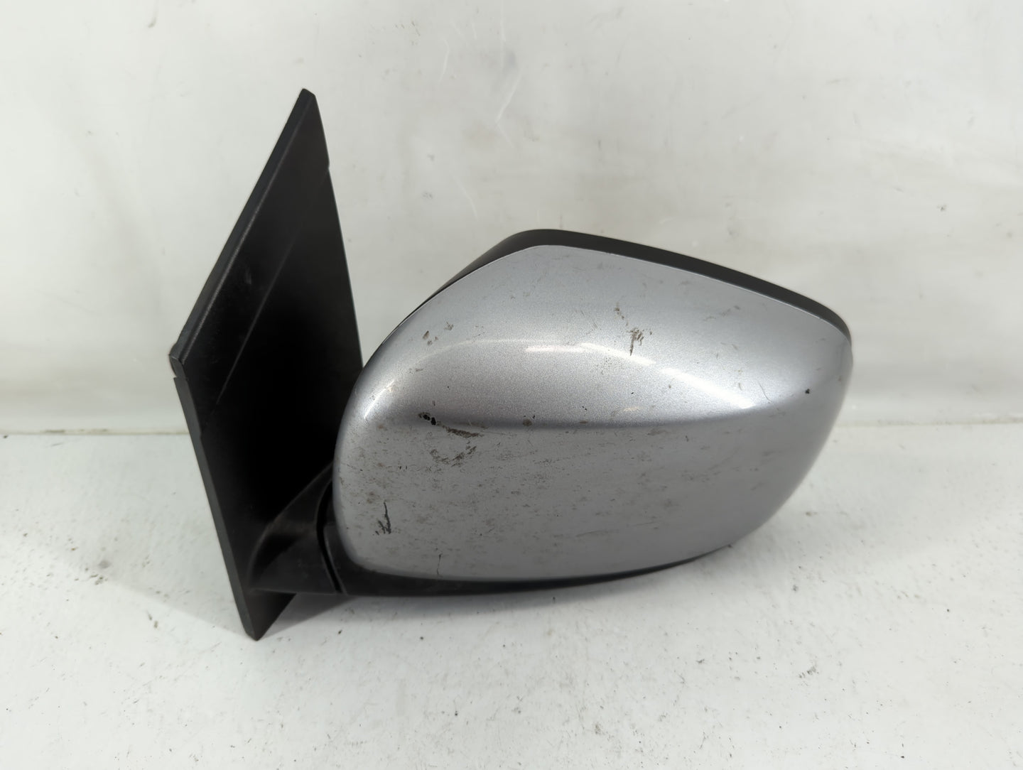2014 Dodge Caravan Driver Side View Mirror - Left Door Mirror OEM Used - Oemusedautoparts1.com