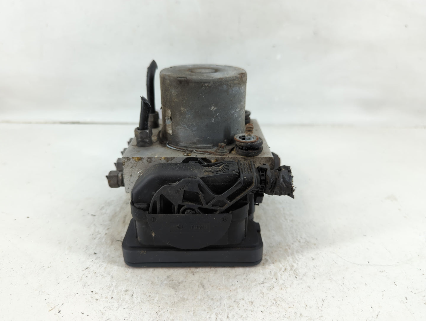 2014 Dodge Caravan ABS Pump Control Module Replacement P/N:P68183803AC Fits OEM Used Auto Parts - Oemusedautoparts1.com