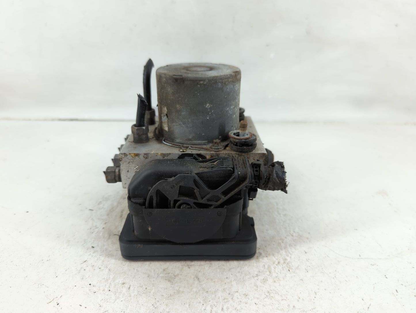 2014 Dodge Caravan ABS Pump Control Module Replacement P/N:P68183803AC Fits OEM Used Auto Parts - Oemusedautoparts1.com