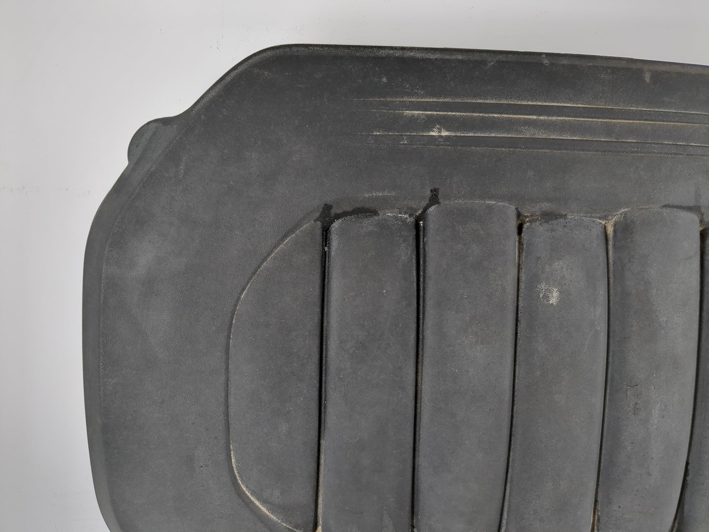 2014 Dodge Caravan Engine Cover - Oemusedautoparts1.com