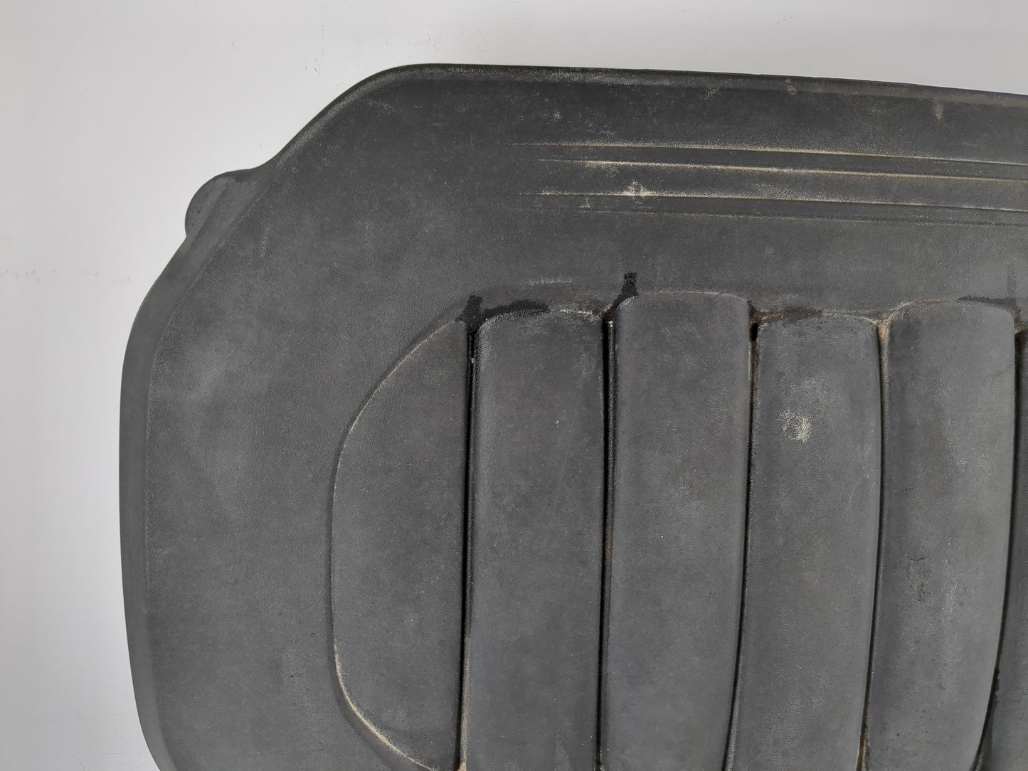 2014 Dodge Caravan Engine Cover - Oemusedautoparts1.com