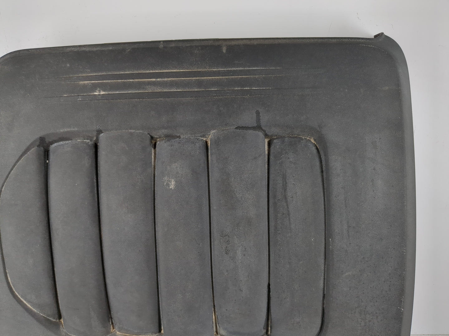 2014 Dodge Caravan Engine Cover - Oemusedautoparts1.com