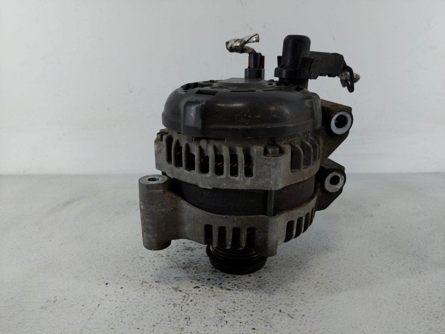 2014 Dodge Caravan Alternator Replacement Generator Charging Assembly Engine OEM P/N:P04801624AD 4201624AE Fits OEM Used Aut