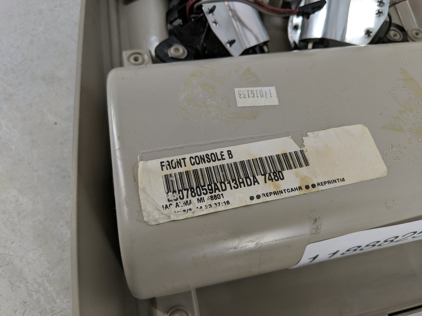2014 Dodge Caravan Overhead Roof Console - Oemusedautoparts1.com