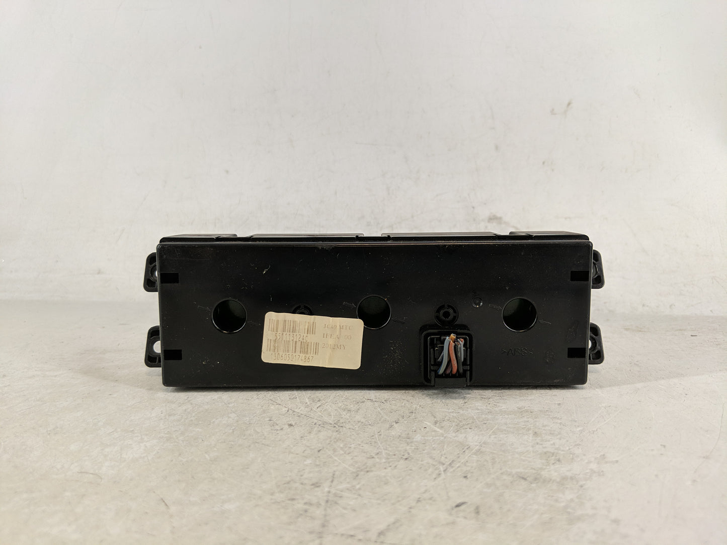 2014 Dodge Caravan Climate Control Module Temperature AC/Heater Replacement P/N:55111312AC Fits OEM Used Auto Parts - Oemuse