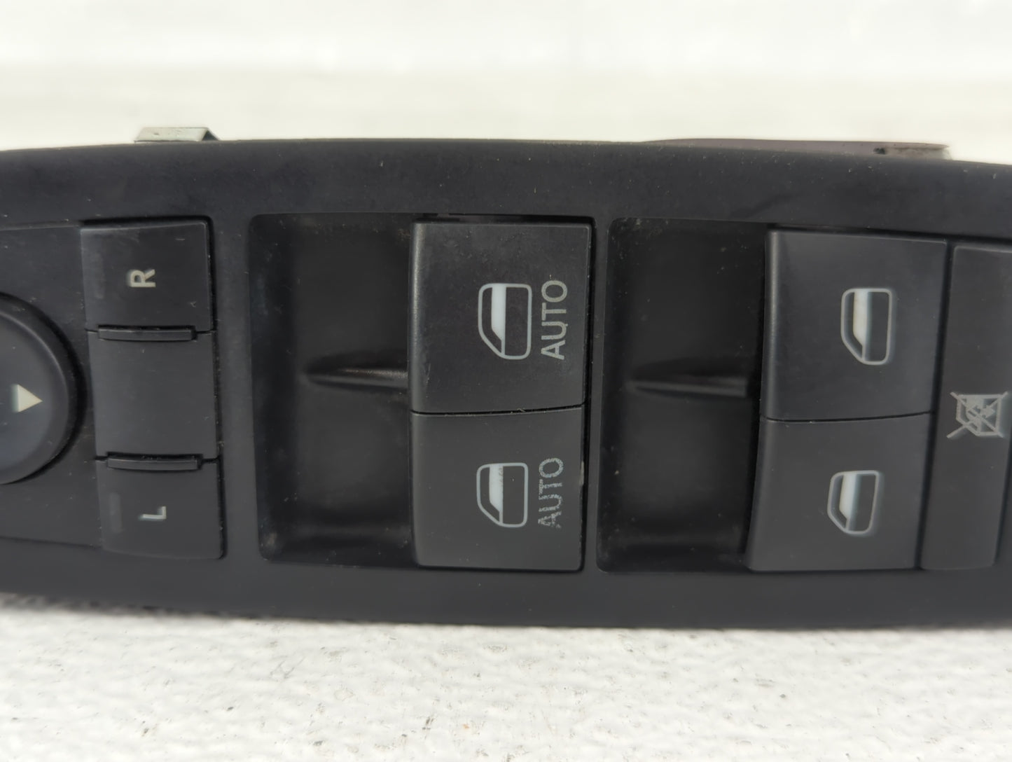 2014 Dodge Caravan Master Power Window Switch Replacement Driver Side Left P/N:68110866AA Fits OEM Used Auto Parts - Oemused