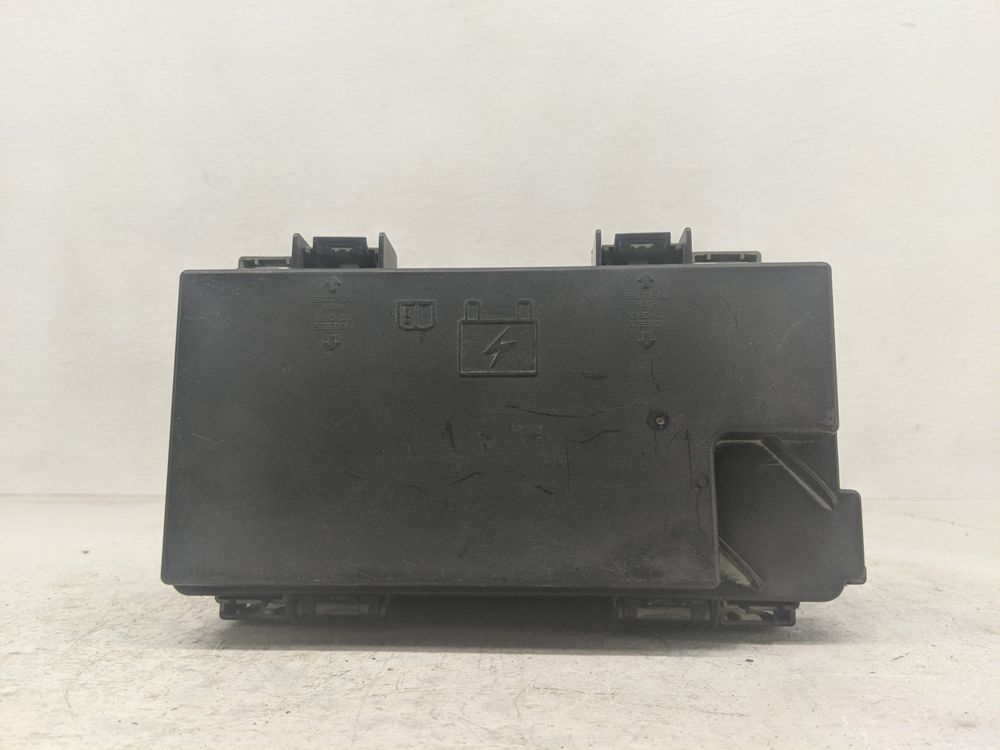 2014 Dodge Caravan Fusebox Fuse Box Panel Relay Module Fits OEM Used Auto Parts - Oemusedautoparts1.com