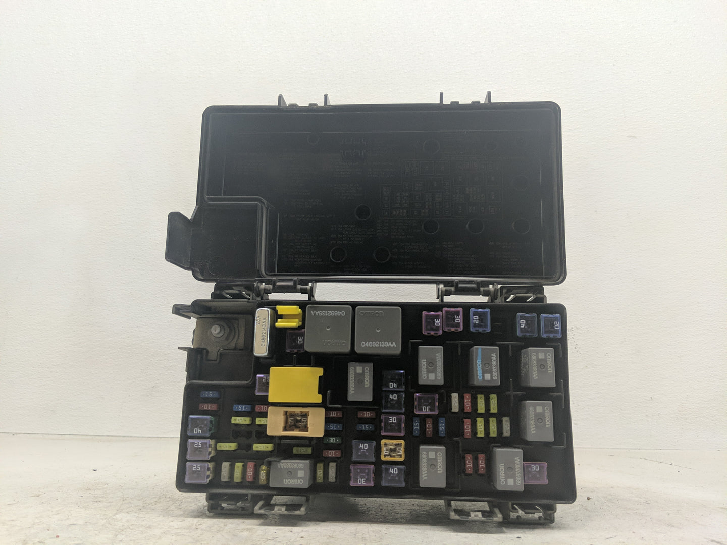 Dodge Caravan Fusebox Fuse Box Relay Module Tipm 1243576 - Oemusedautoparts1.com