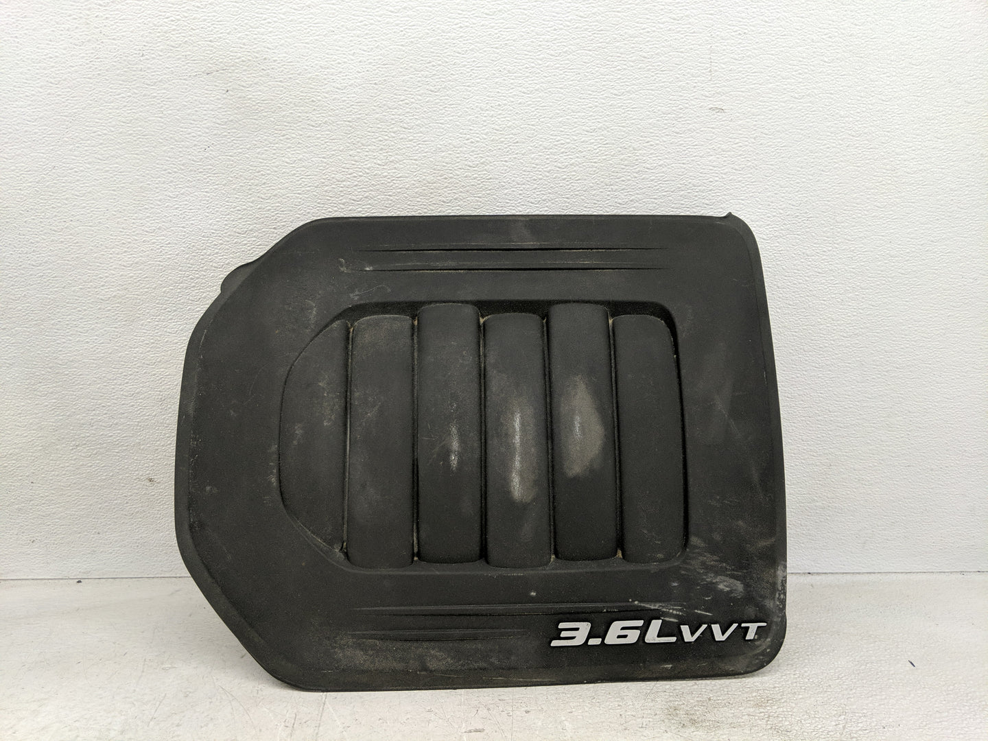 2014 Dodge Caravan Engine Cover - Oemusedautoparts1.com
