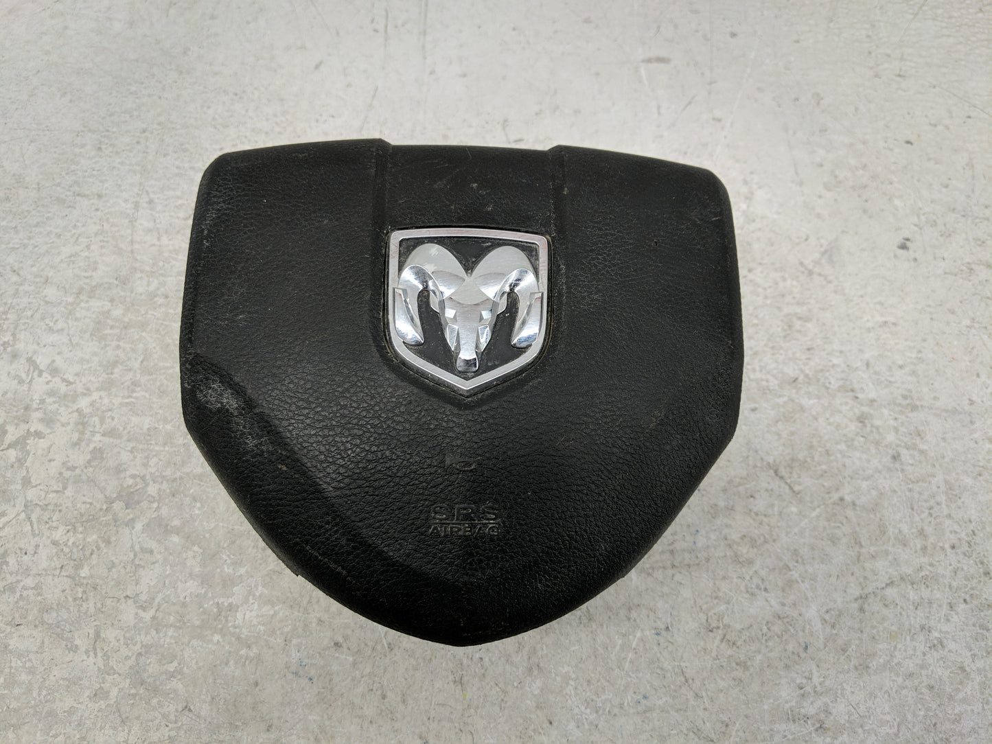 2014 Dodge Caravan Air Bag Driver Left Steering Wheel Mounted Fits Fits 2012 OEM Used Auto Parts - Oemusedautoparts1.com