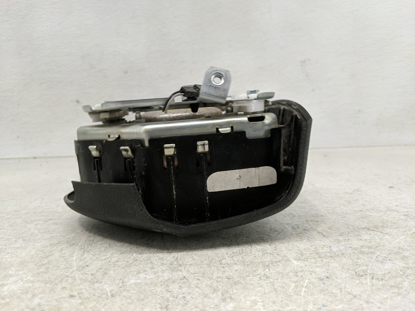 2014 Dodge Caravan Air Bag Driver Left Steering Wheel Mounted Fits Fits 2012 OEM Used Auto Parts - Oemusedautoparts1.com