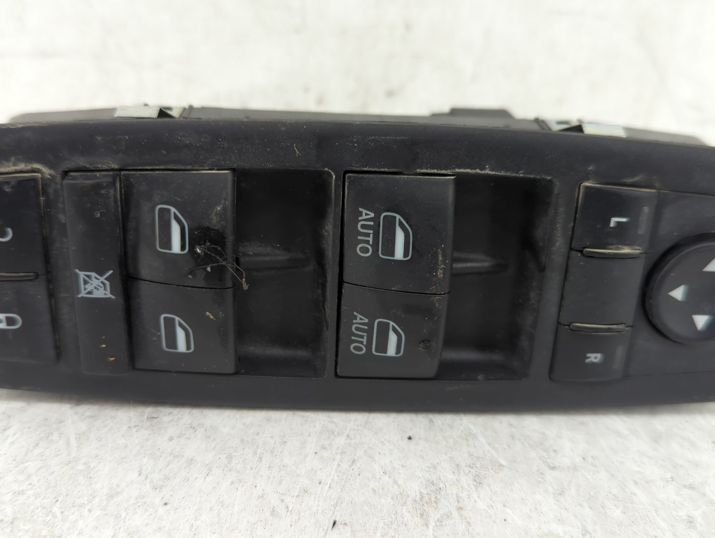 2014 Dodge Caravan Master Power Window Switch Replacement Driver Side Left P/N:68298871AA Fits OEM Used Auto Parts - Oemused