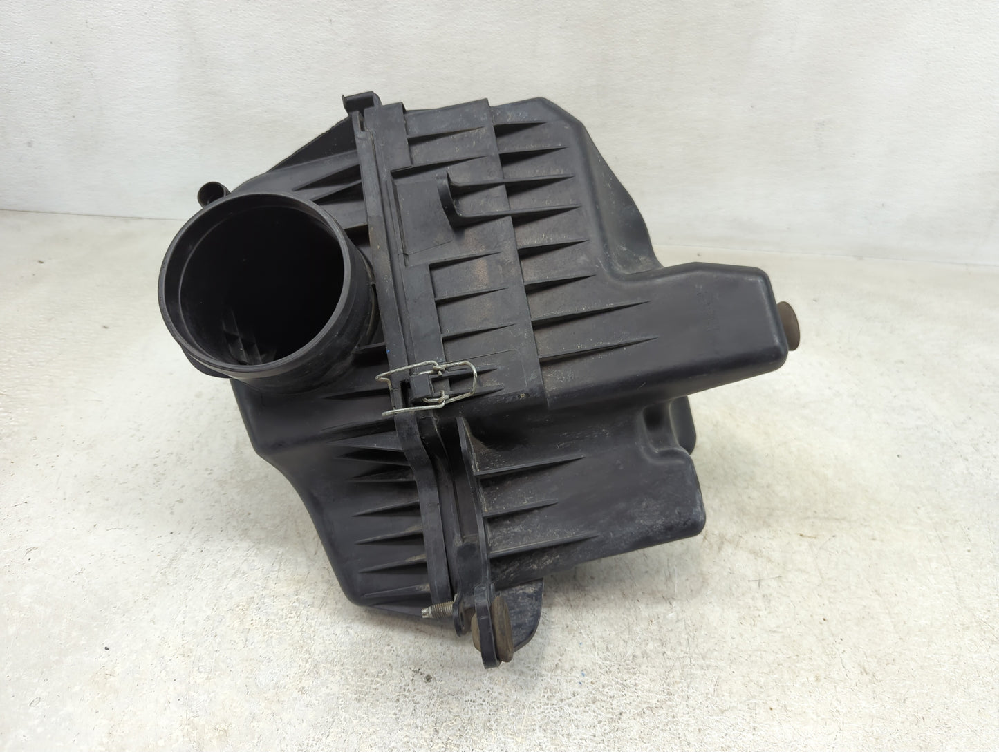 Dodge Caravan Air Cleaner Intake-duct Hose Tube 1392528 - Oemusedautoparts1.com