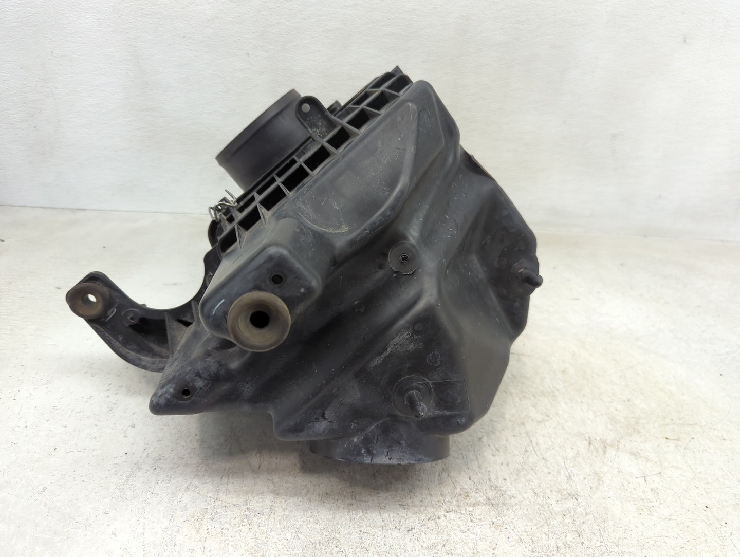 Dodge Caravan Air Cleaner Intake-duct Hose Tube 1392528 - Oemusedautoparts1.com