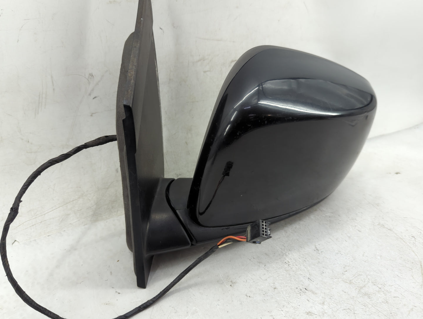 2014 Dodge Caravan Driver Side View Mirror - Left Door Mirror OEM Used - Oemusedautoparts1.com