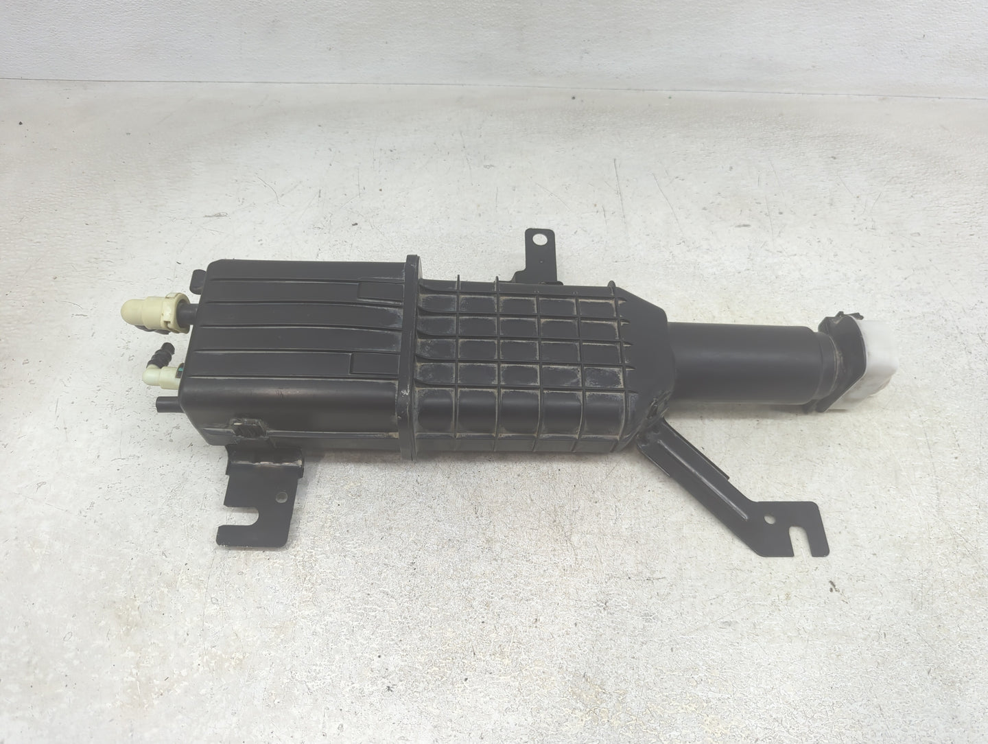 2014 Dodge Caravan Fuel Vapor Charcoal Canister 1393044 - Oemusedautoparts1.com