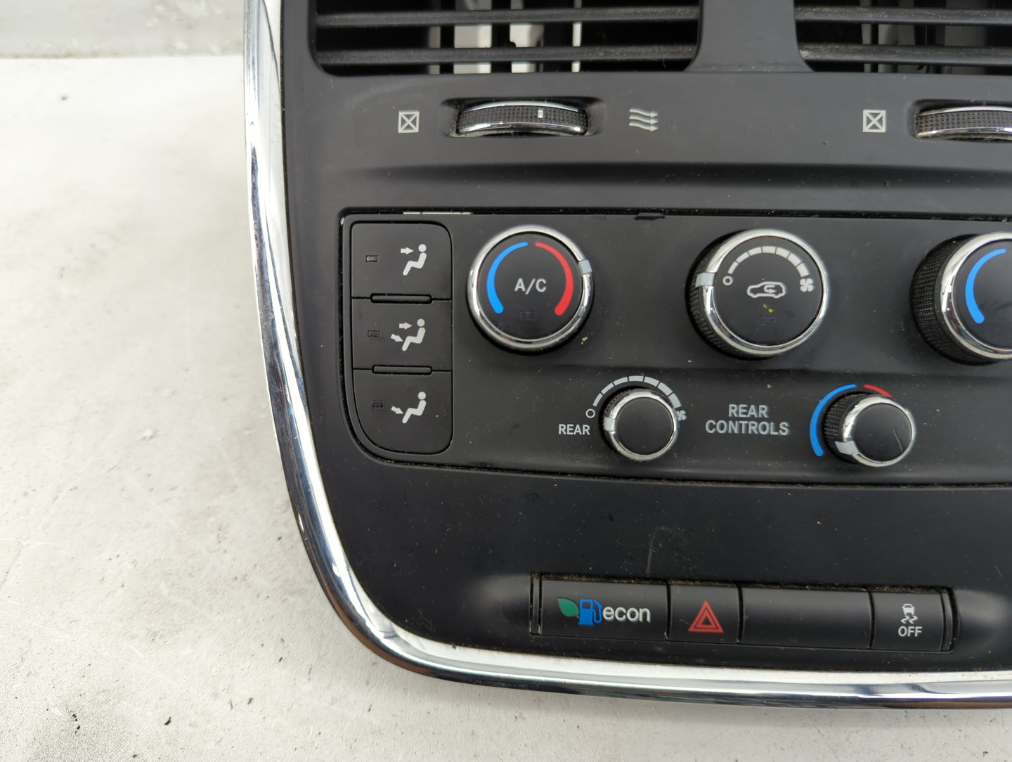 2014 Dodge Caravan Climate Control Module Temperature AC/Heater Replacement P/N:P55111240AF Fits OEM Used Auto Parts - Oemus