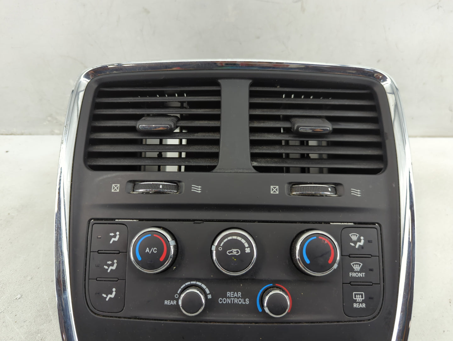 2014 Dodge Caravan Climate Control Module Temperature AC/Heater Replacement P/N:P55111240AF Fits OEM Used Auto Parts - Oemus