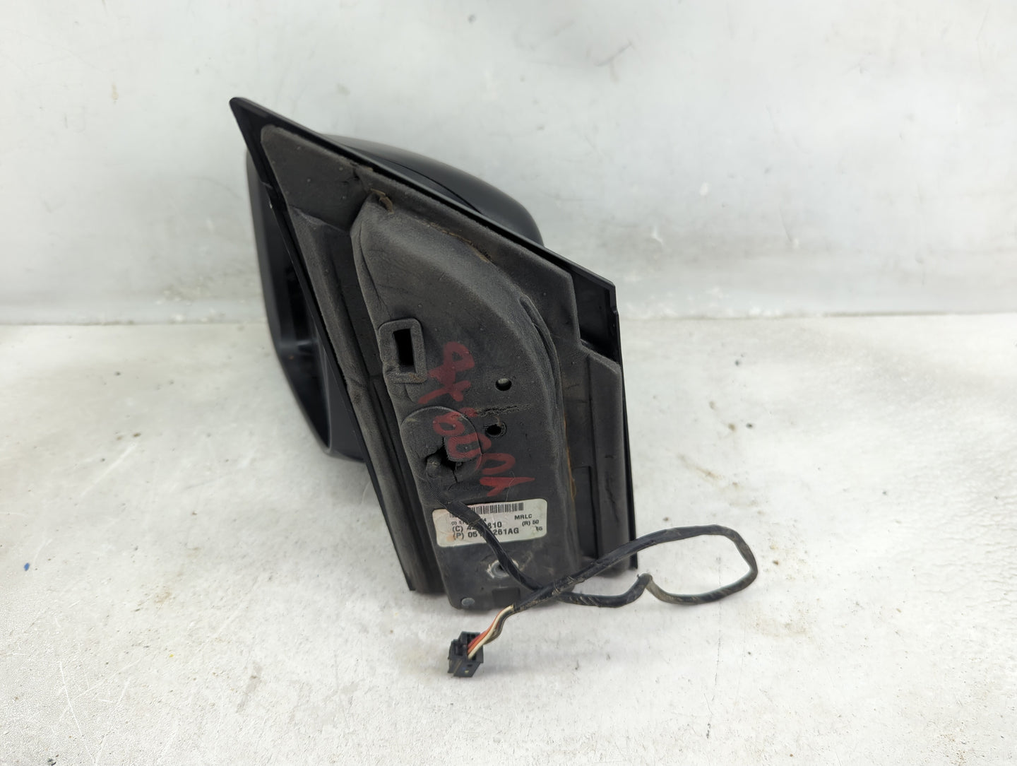 2014 Dodge Caravan Driver Side View Mirror - Left Door Mirror OEM Used - Oemusedautoparts1.com