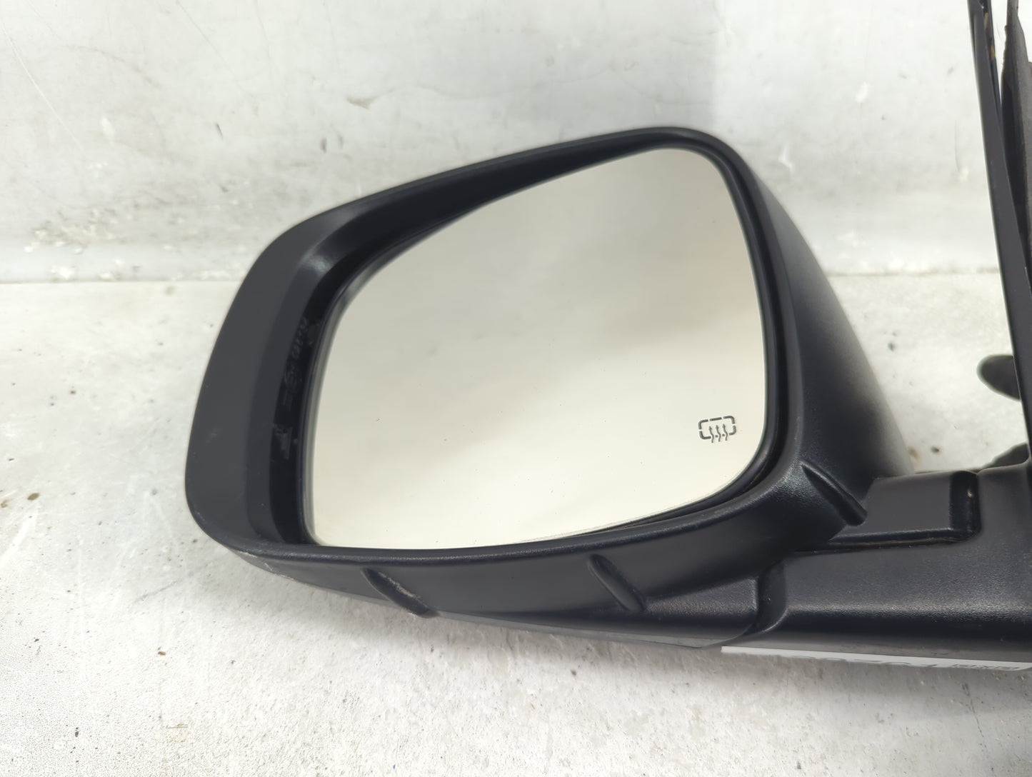 2014 Dodge Caravan Driver Side View Mirror - Left Door Mirror OEM Used - Oemusedautoparts1.com