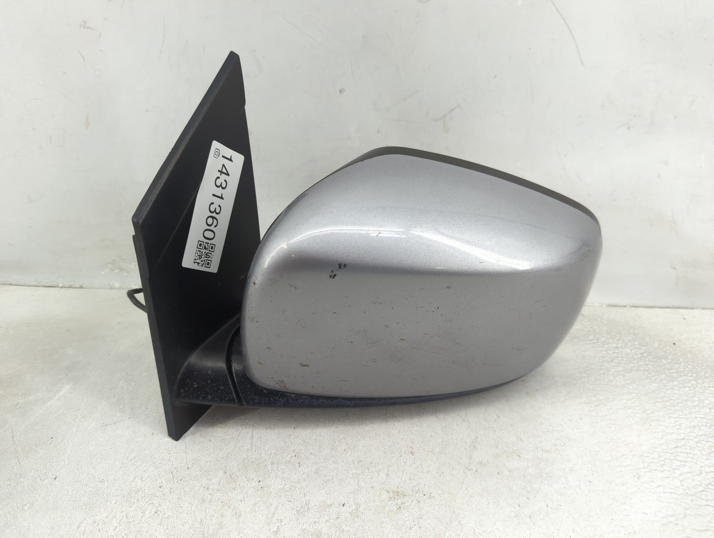 2014 Dodge Caravan Driver Side View Mirror - Left Door Mirror OEM Used - Oemusedautoparts1.com