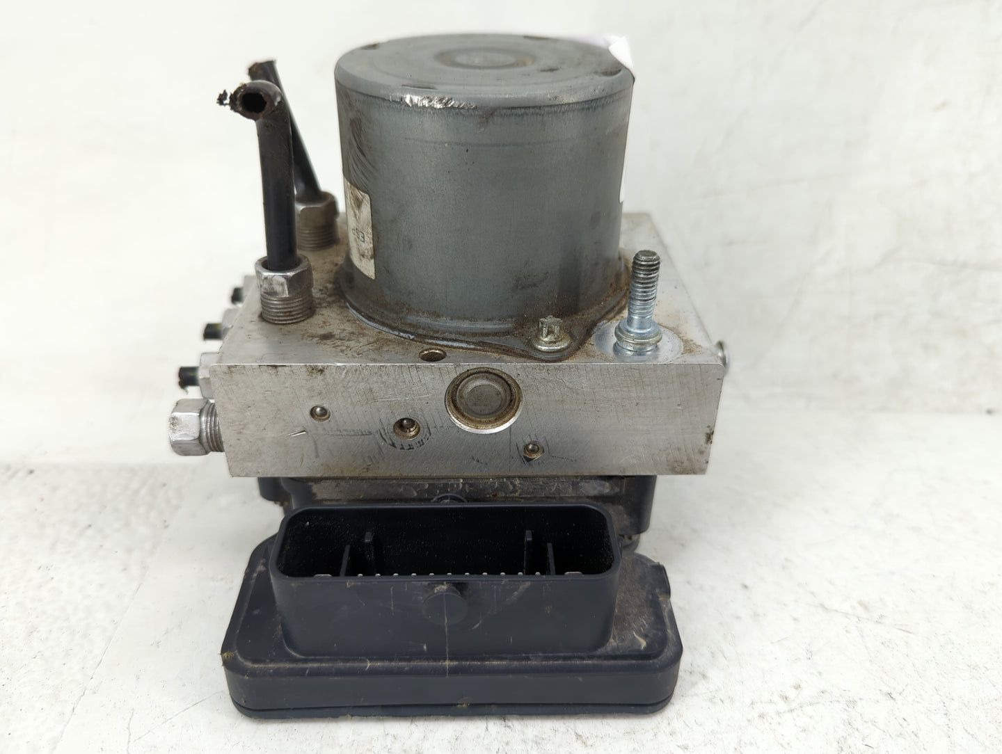 2014 Dodge Caravan ABS Pump Control Module Replacement P/N:68183803AC Fits OEM Used Auto Parts - Oemusedautoparts1.com