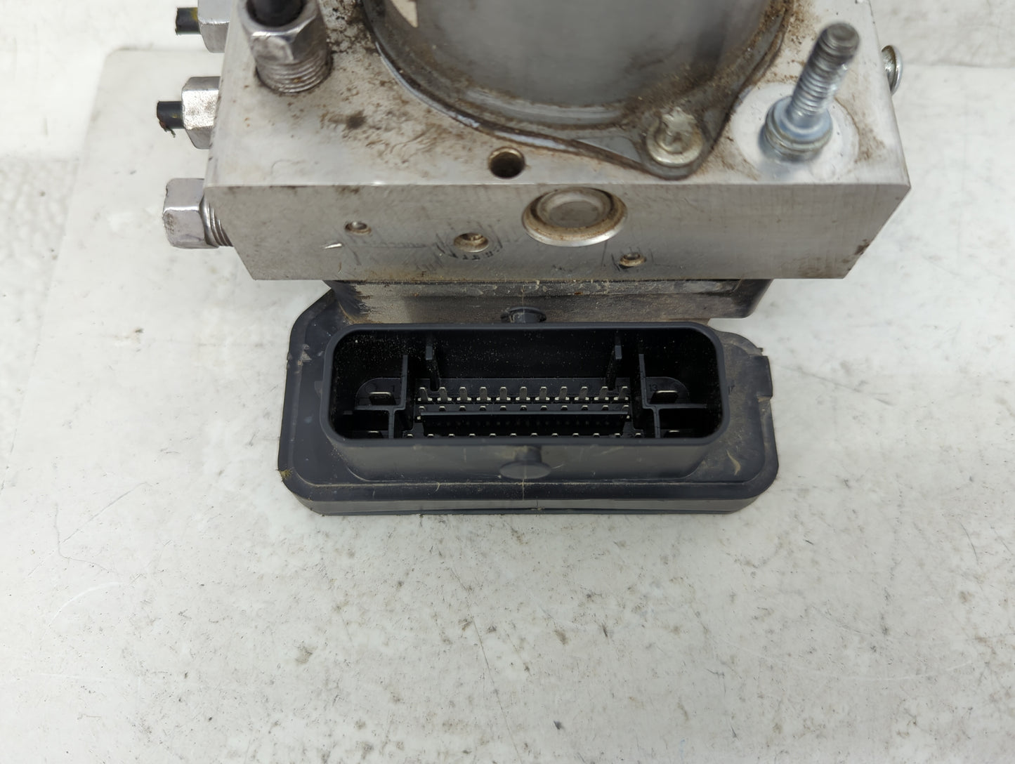 2014 Dodge Caravan ABS Pump Control Module Replacement P/N:68183803AC Fits OEM Used Auto Parts - Oemusedautoparts1.com